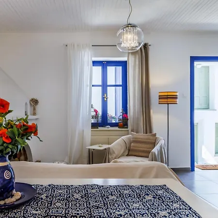 Whiteblue House - Traditional Settlement *